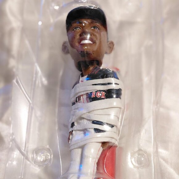 NIDB PEDRO MARTINEZ Boston Red Sox 1999 Taped To Pole MLB Bobblehead - Picture 2 of 7